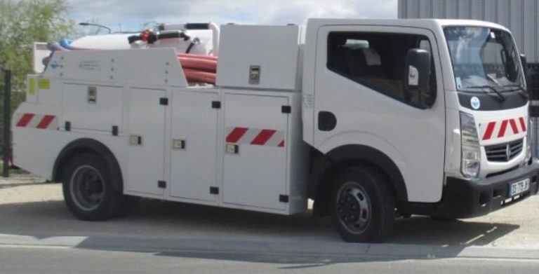 camion hydrocureur