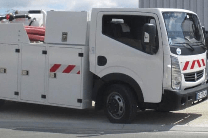 camion hydrocureur